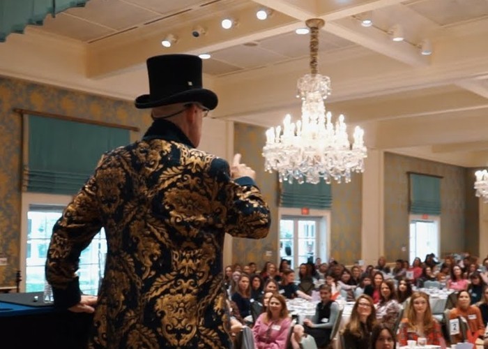 Why is the Top Corporate Event Magician in Houston in High Demand?